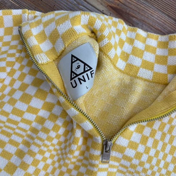 Unif Echo Checkered Optical Illusion Knit Mock Neck Sweater Top - Picture 4 of 5